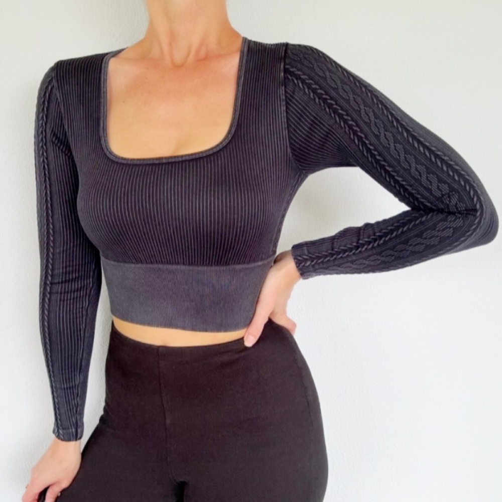 Aerie Offline black ribbed cable knit square neck long sleeve crop top small